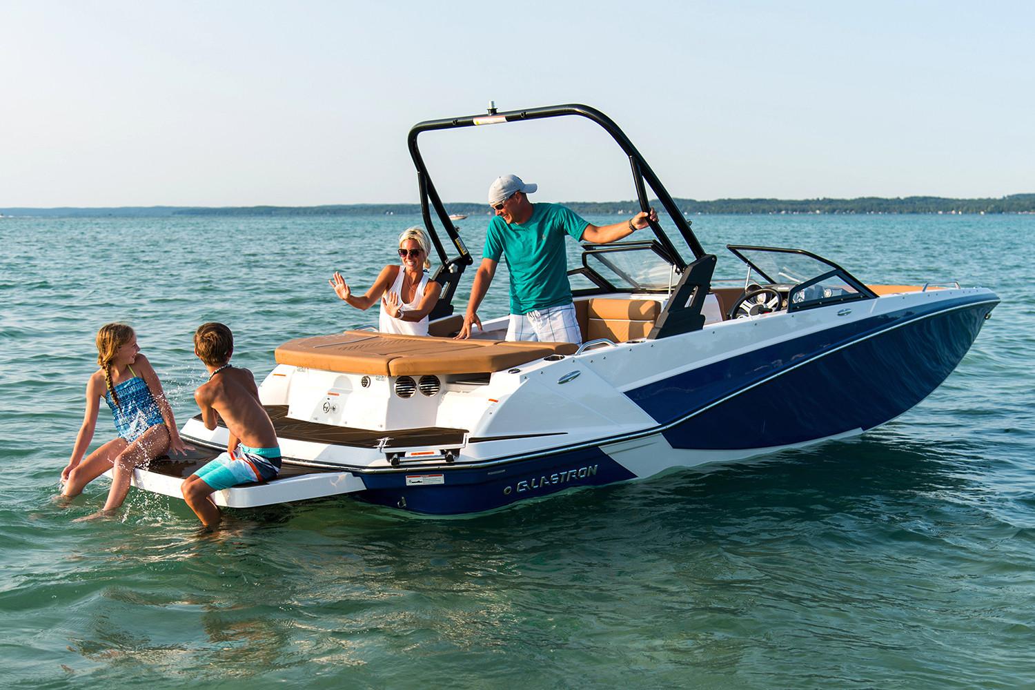 12 Cheap, Affordable Pontoon Boats